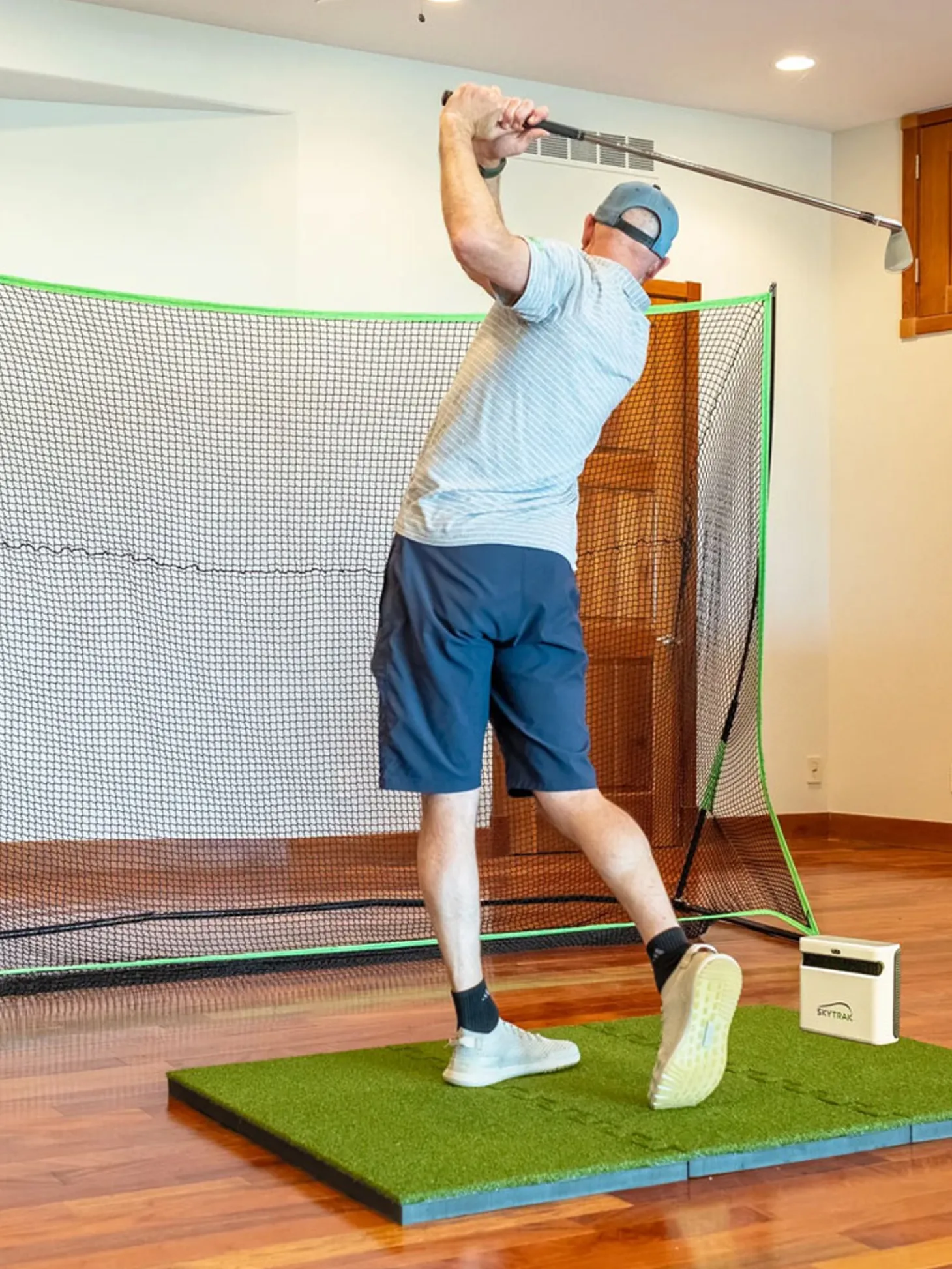 Skytrak+ Portable Golf Sim Studio